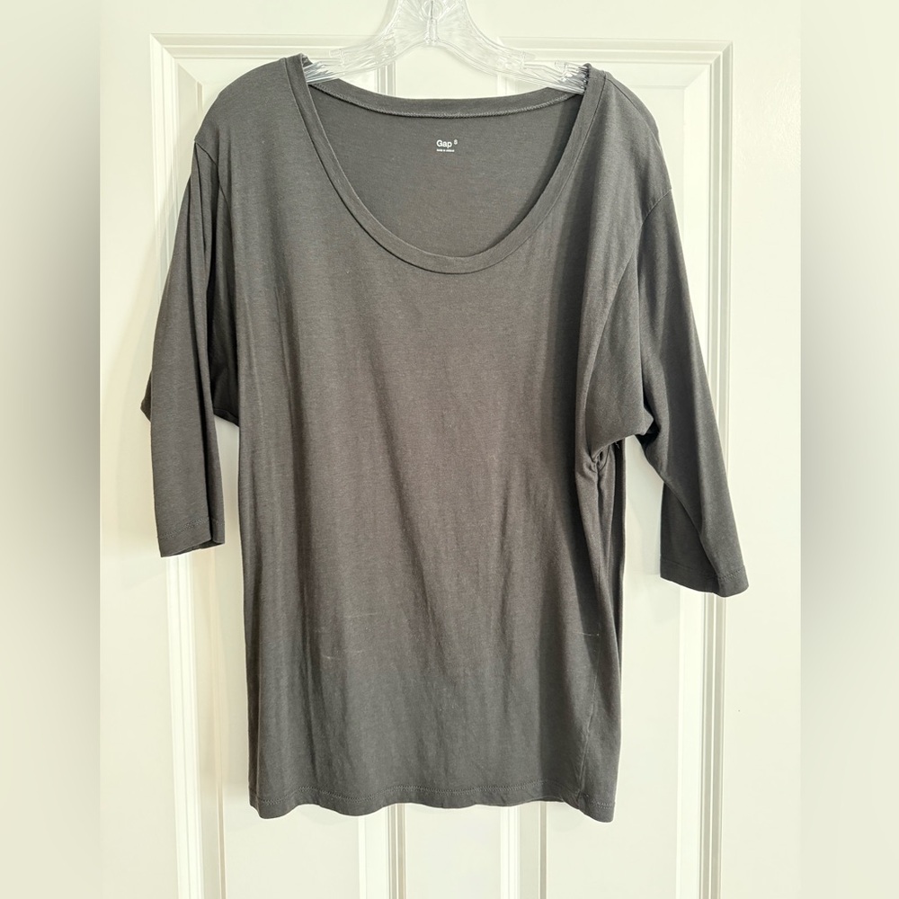 GAP Women's Charcoal Short Sleeve Tee